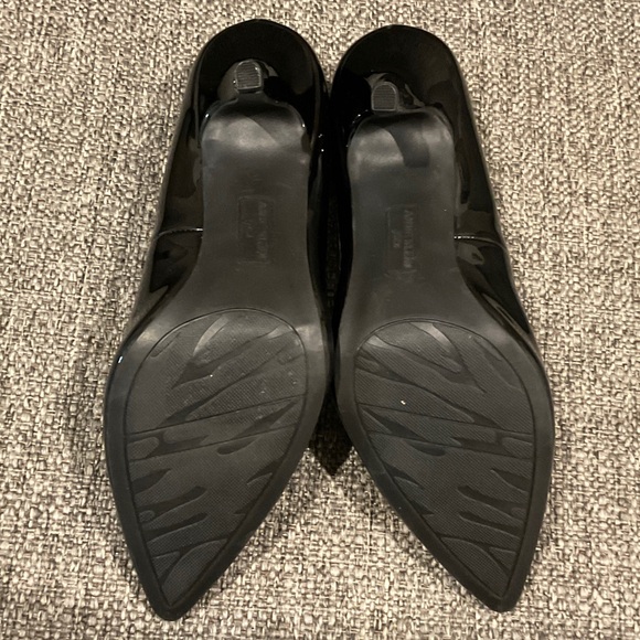 Anne Klein Women’s Black Patent Leather Heels Pointed Toe Size 7 Pumps - Picture 7 of 8